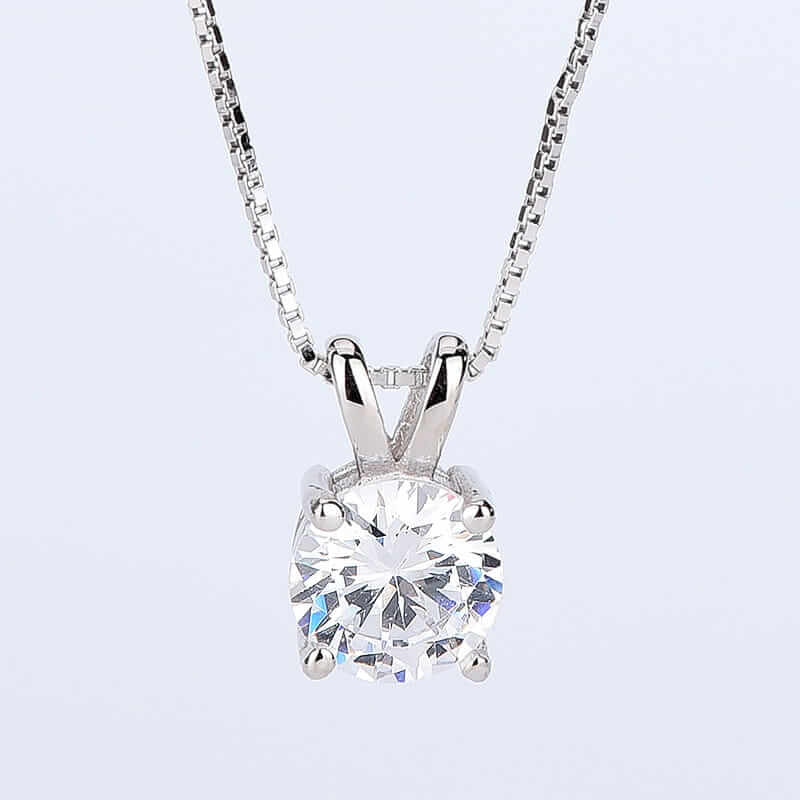 White Gold Cubic Zircon Necklace with Lab Diamond