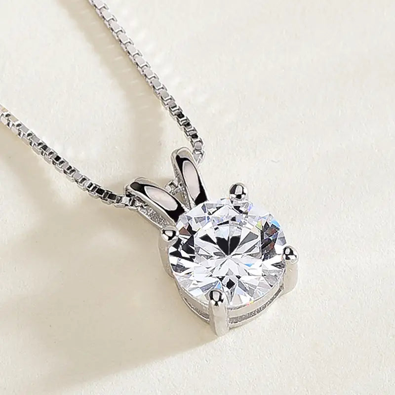 White Gold Cubic Zircon Necklace with Lab Diamond