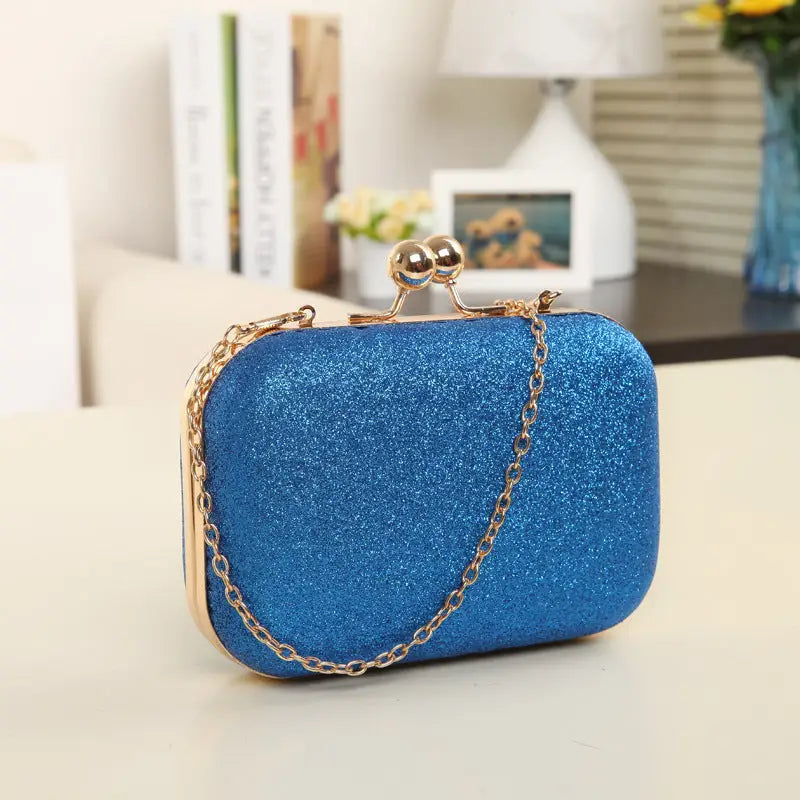 Funkelnde Clutch für Glamour und Stil